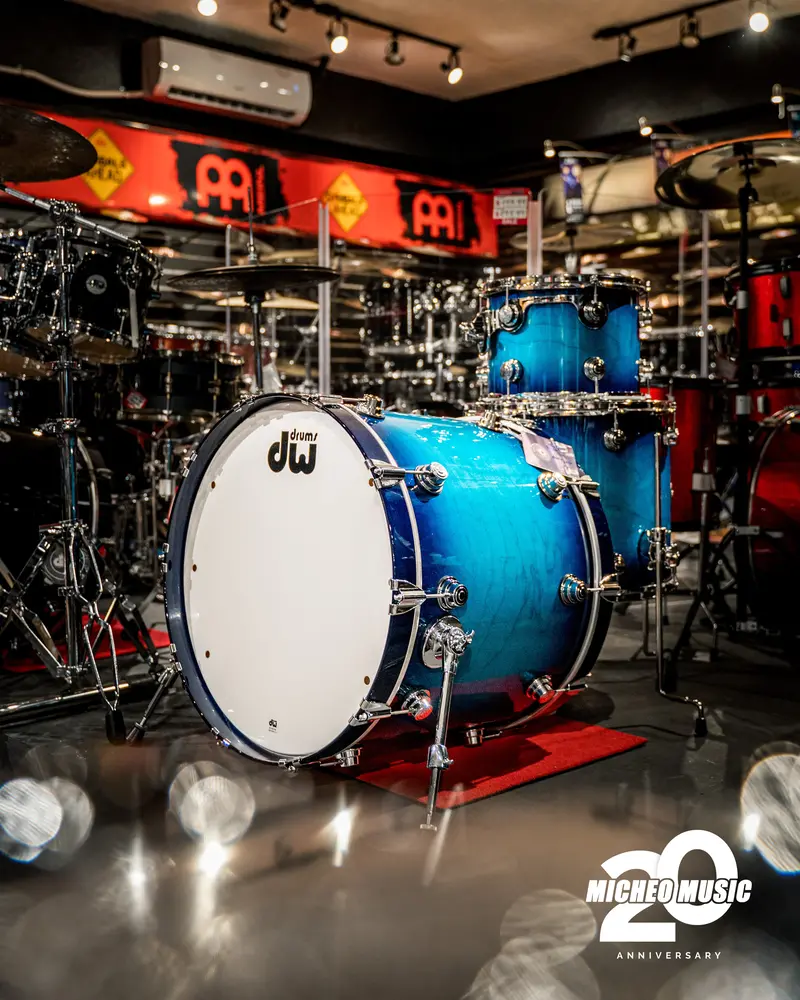 Dw Jazz Series Custom 3 Pc Maple/Gumwood Drum Kit - Regal To Royal Blue Burst 1