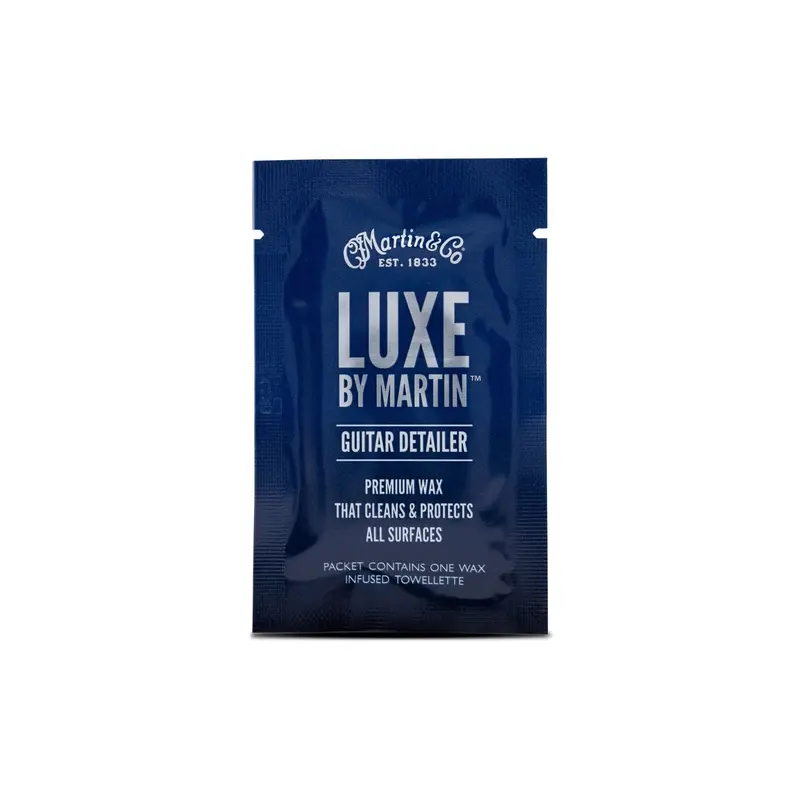 Martin Luxe Guitar Detailer Wax Infused Towlette 1