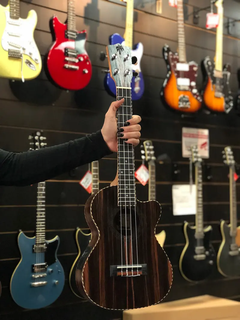Ookala Tenor Cutaway Ukulele Ebony W/ Pickup 1