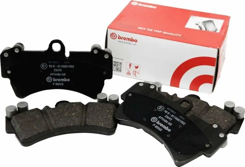 Brembo Rear Ceramic Brake Pads – Nao-Oe Equivalent For 2009–2016 Audi A4/A4 Quattro & 2010–2014 A5/S5 1