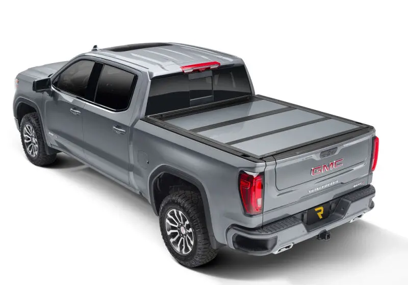 Undercover Fusion Retractable Truck Bed Cover For 2018 Chevrolet/Gmc Silverado/Sierra — 68.4-Inch Length, Glory Red 2